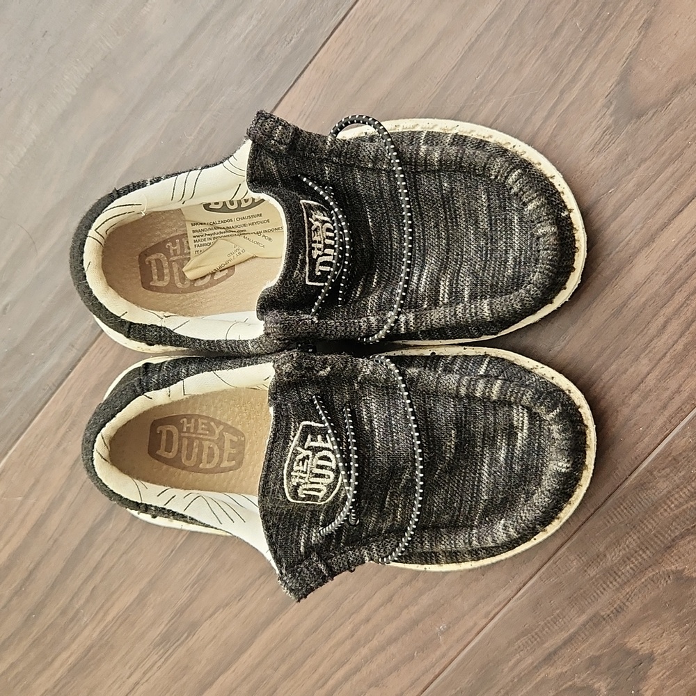 Hey Dude Toddler size 8